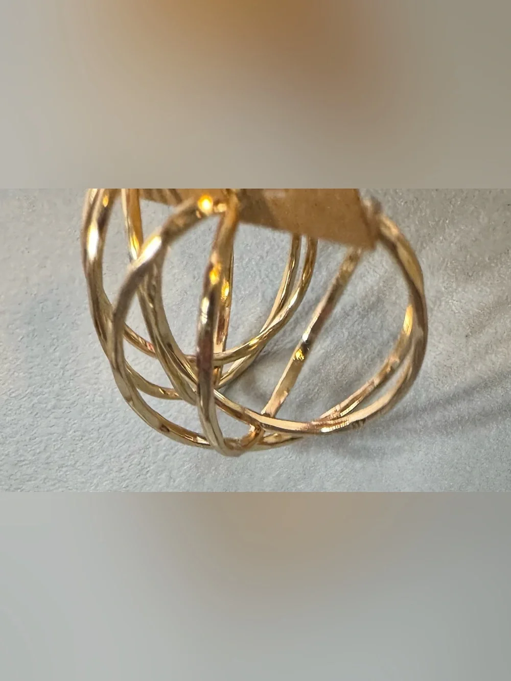 N/A elegant gold